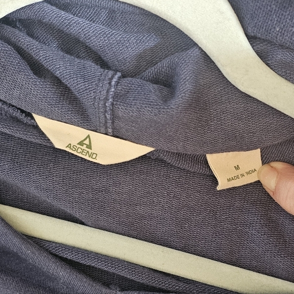 Winter hoodie dress - Picture 8 of 8